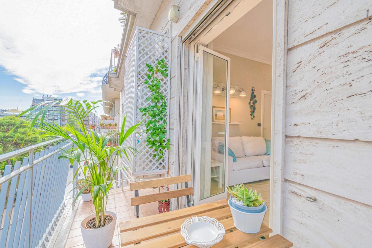 Modern Apartment To Relax In The City Center Bari Dış mekan fotoğraf